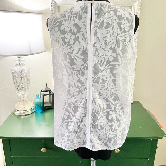 Sweet Liz Claiborne Blouse - Picture 5 of 7